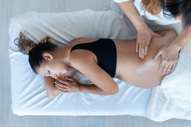 parto humanizado, paciente recebendo cuidados no trabalho de parto